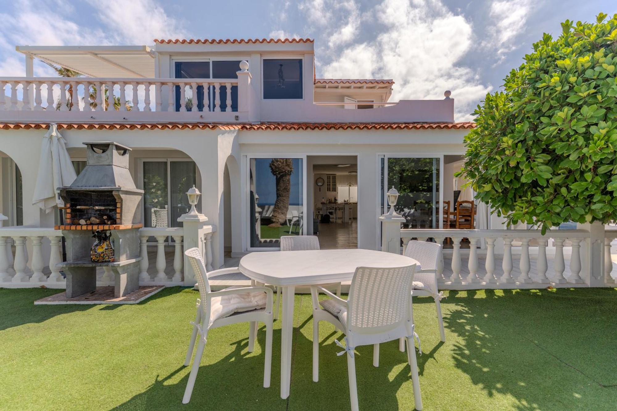 Villa Blanca Callao Salvaje Extérieur photo